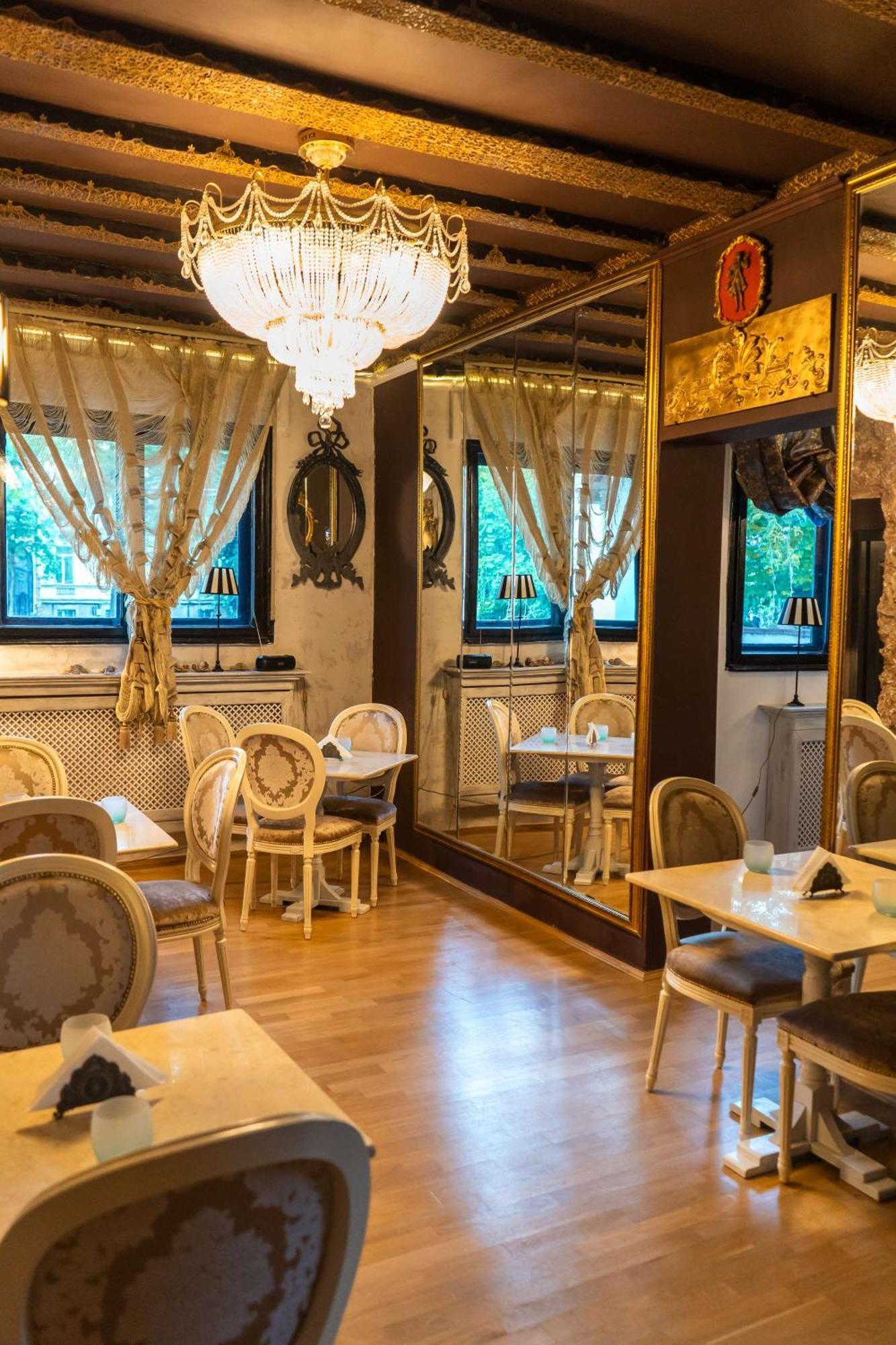 Conacul Coroanei Luxury Boutique Hotel Bukareszt Zewnętrze zdjęcie