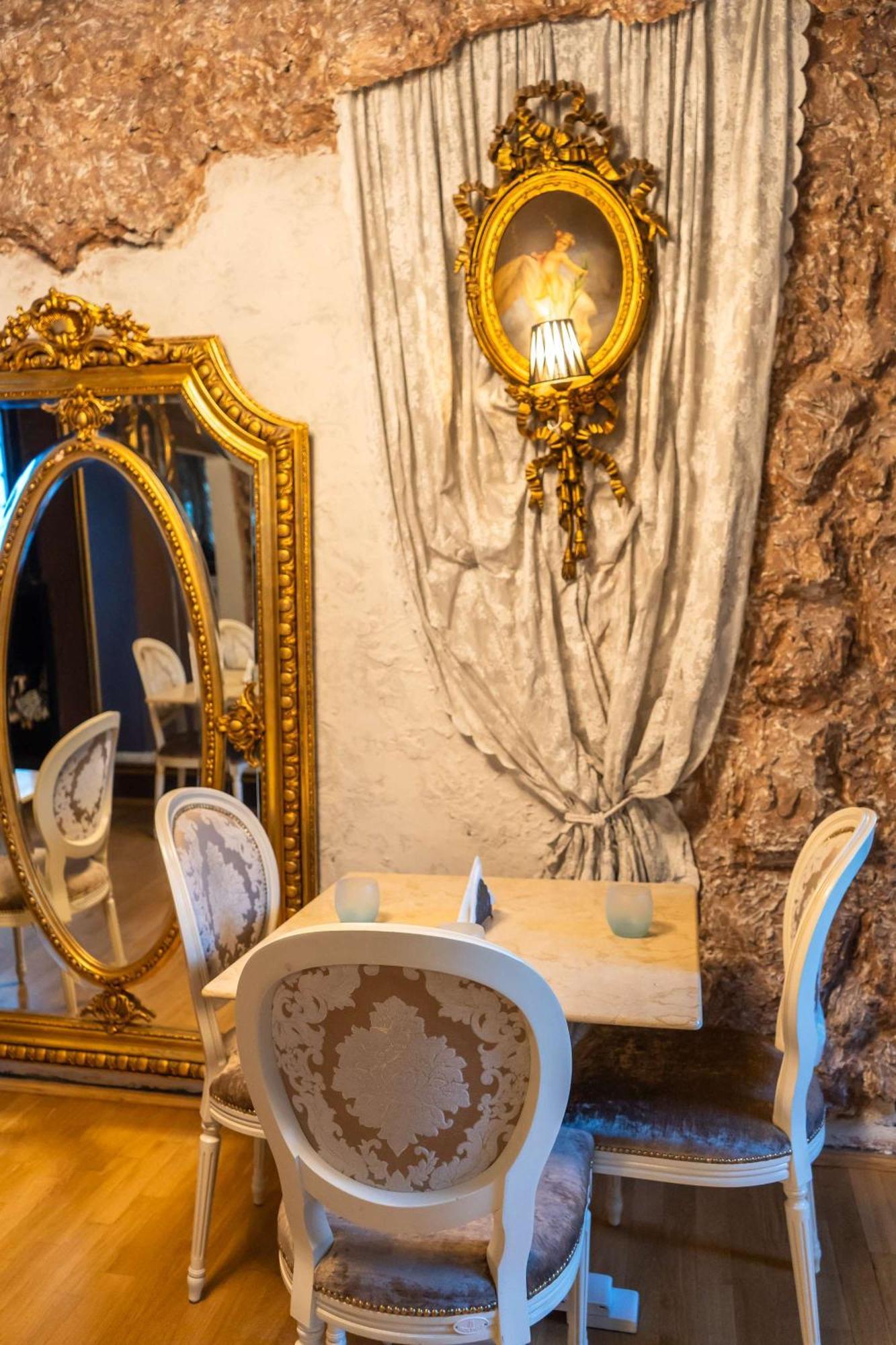 Conacul Coroanei Luxury Boutique Hotel Bukareszt Zewnętrze zdjęcie